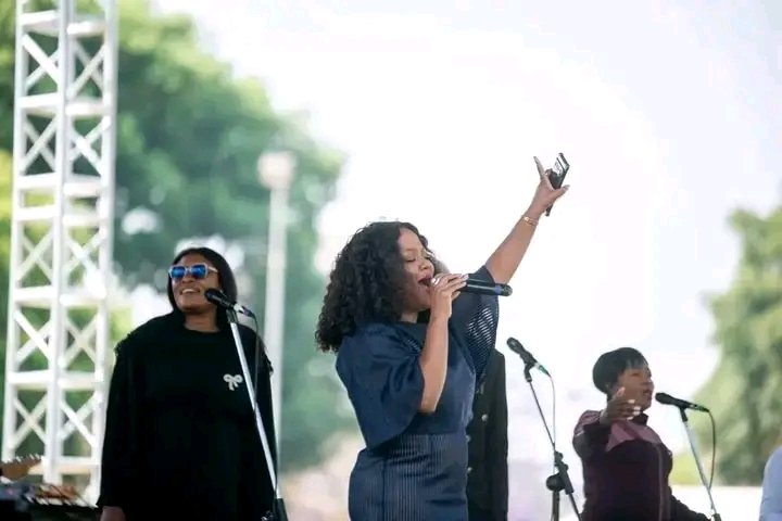 Zambian President Hakainde Hichilema <a href="/HHichilema/">Hakainde Hichilema</a> together with First Lady Mutinta Hichilema at the Showgrounds at the National Day of Prayer, Fasting and  Reconciliation. #DayofPrayer. #Zambia 

📸 Courtesy photos.