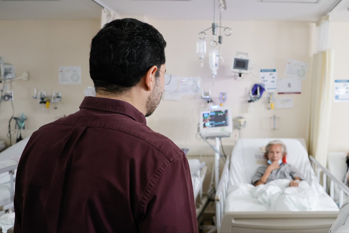 martibatres's tweet image. Estando en Hidalgo pasé al Hospital General “Columba Rivera” del @ISSSTE_mx para visitar a las dos personas damnificadas por las lluvias que aún permanecen en esta unidad médica. La señora Guadalupe tiene una enfermedad crónico pulmonar y perdió su tanque de oxígeno con las…