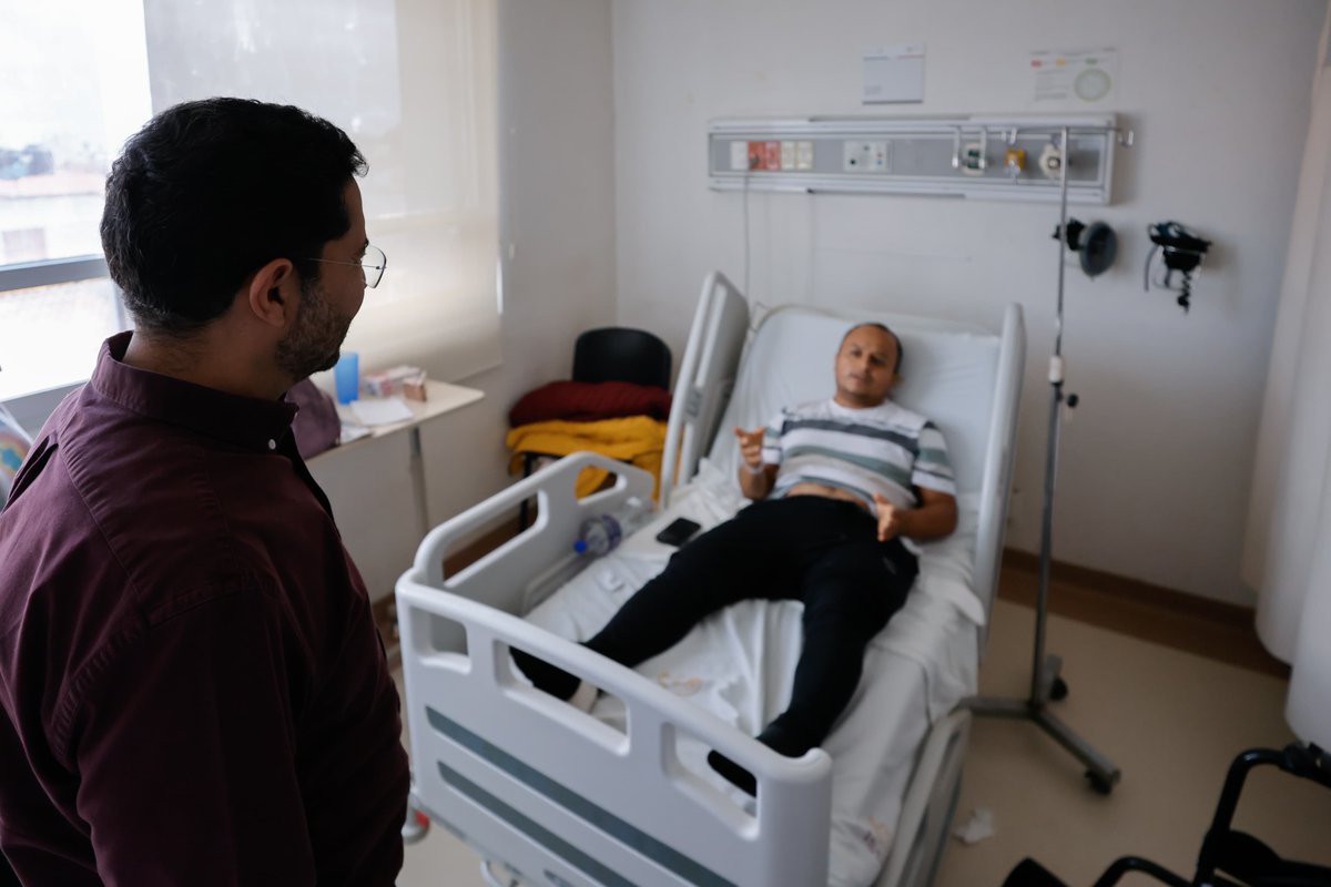 martibatres's tweet image. Estando en Hidalgo pasé al Hospital General “Columba Rivera” del @ISSSTE_mx para visitar a las dos personas damnificadas por las lluvias que aún permanecen en esta unidad médica. La señora Guadalupe tiene una enfermedad crónico pulmonar y perdió su tanque de oxígeno con las…