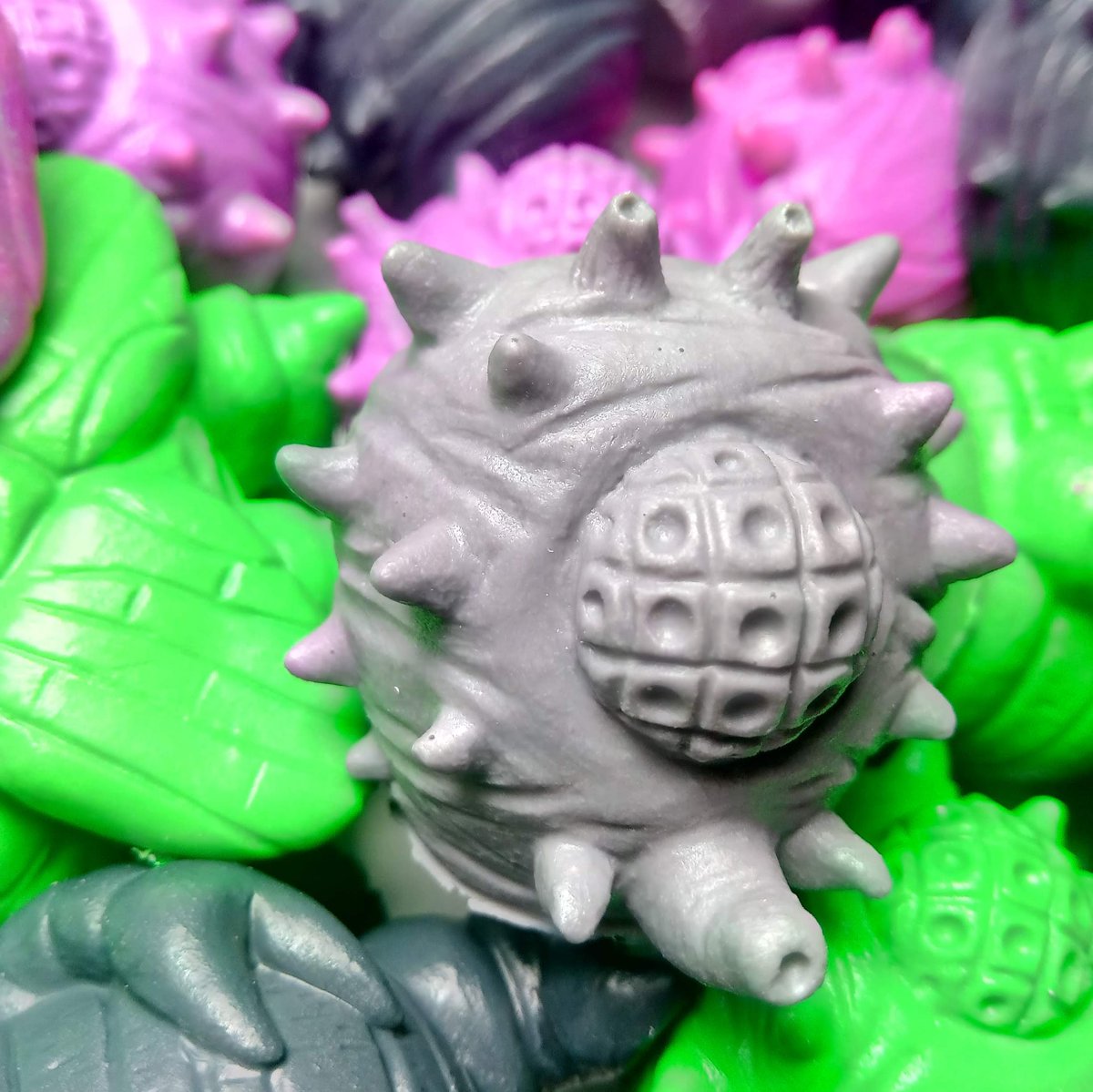 SKULLTULA ウツボカエル ソフビ フィギュア 日本製 蓄光　ラメ SKULLTULA ウツボカエル ソフビ フィギュア 日本製 蓄光 ラメ 2025年