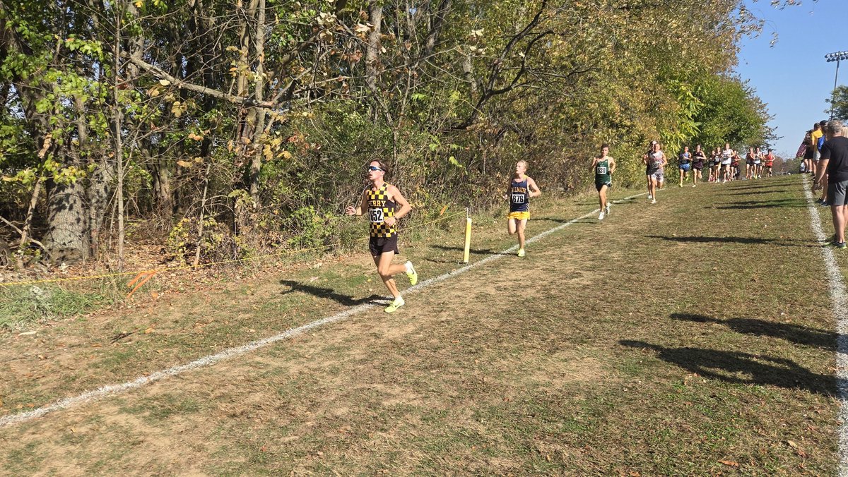 Perry Track & XC tweet media