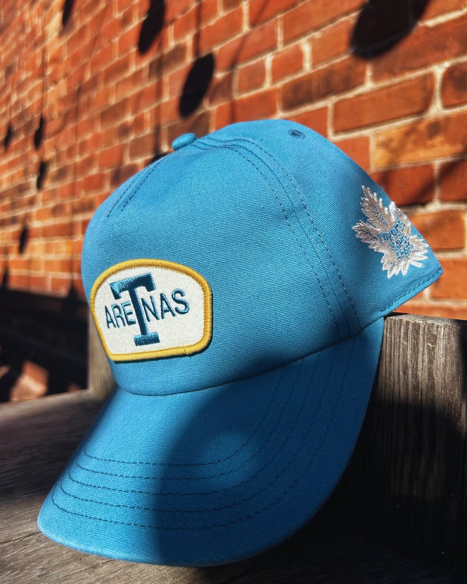 Behold, Leafs Nation, one of the nicest exclusives we’ve ever done. 😍🩵

This cap simply POPS, especially on a beautiful, summer-like day like today!

#LeafsForever