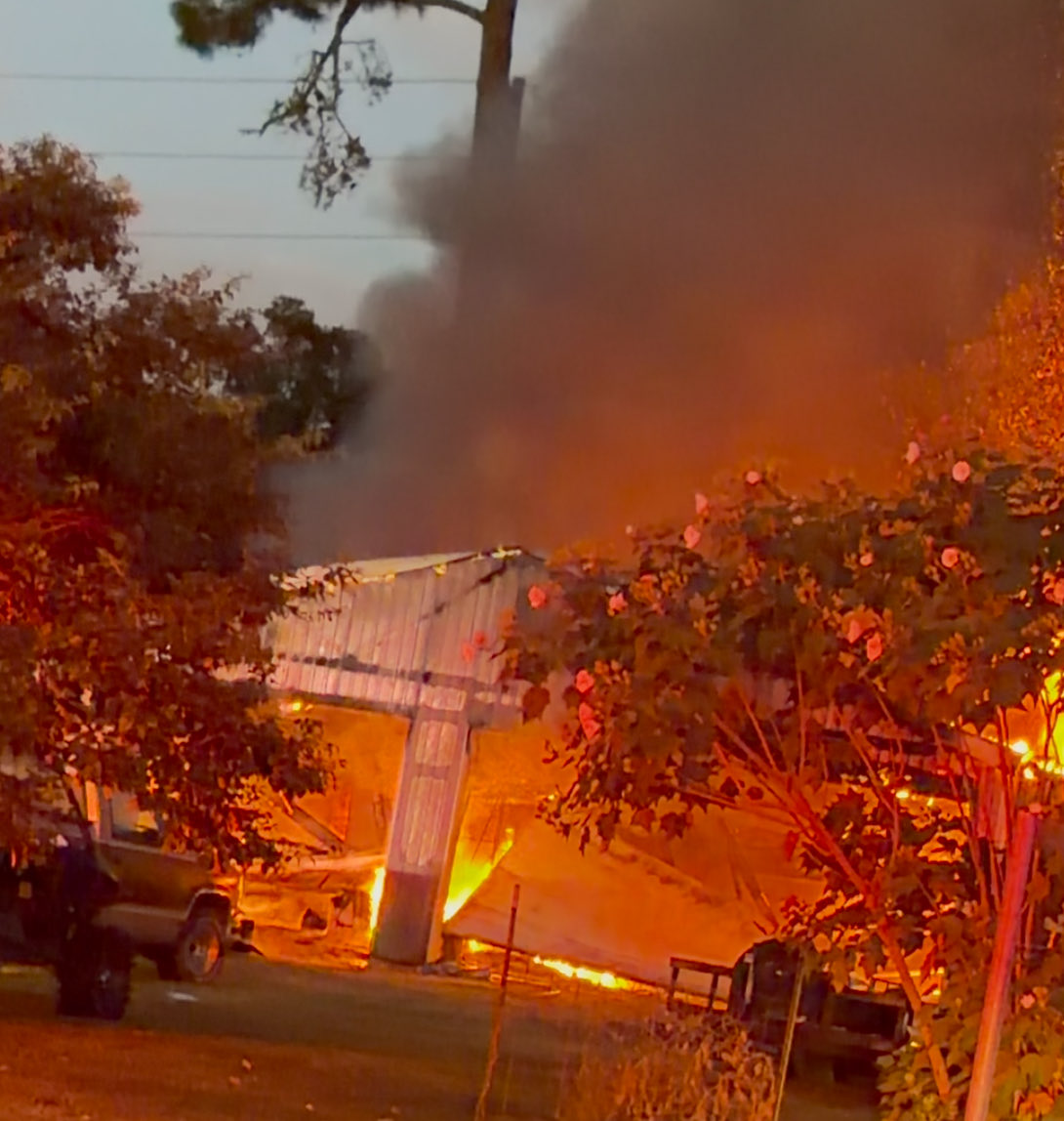 Springfdtx's tweet image. Spring Firefighters extinguish a building fire with mutual aid from Klein and Ponderosa Firefighters. The early morning blaze on Forest Drive in Weldon Forest was consuming a detached building when firefighters arrived. The crews of Ladder 75 and Engine 77 worked quickly to keep…