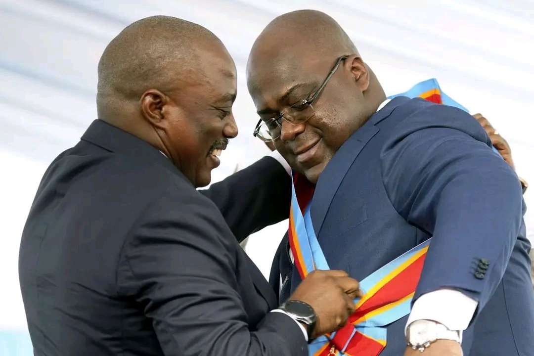 comparer le président Joseph Kabila au président Félix Tshisekedi.
Le bilan d’une gouvernance s’évalue toujours à partir des conditions et des circonstances d’accession au pouvoir.

En entrant au pouvoir, le président Tshisekedi a hérité d’un État déjà doté d’une base juridique