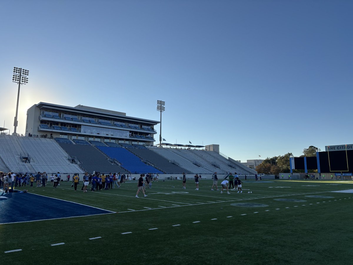 FIRE THE CANNONS! CATS WIN!!!!!! ROLL CATS ROLL!