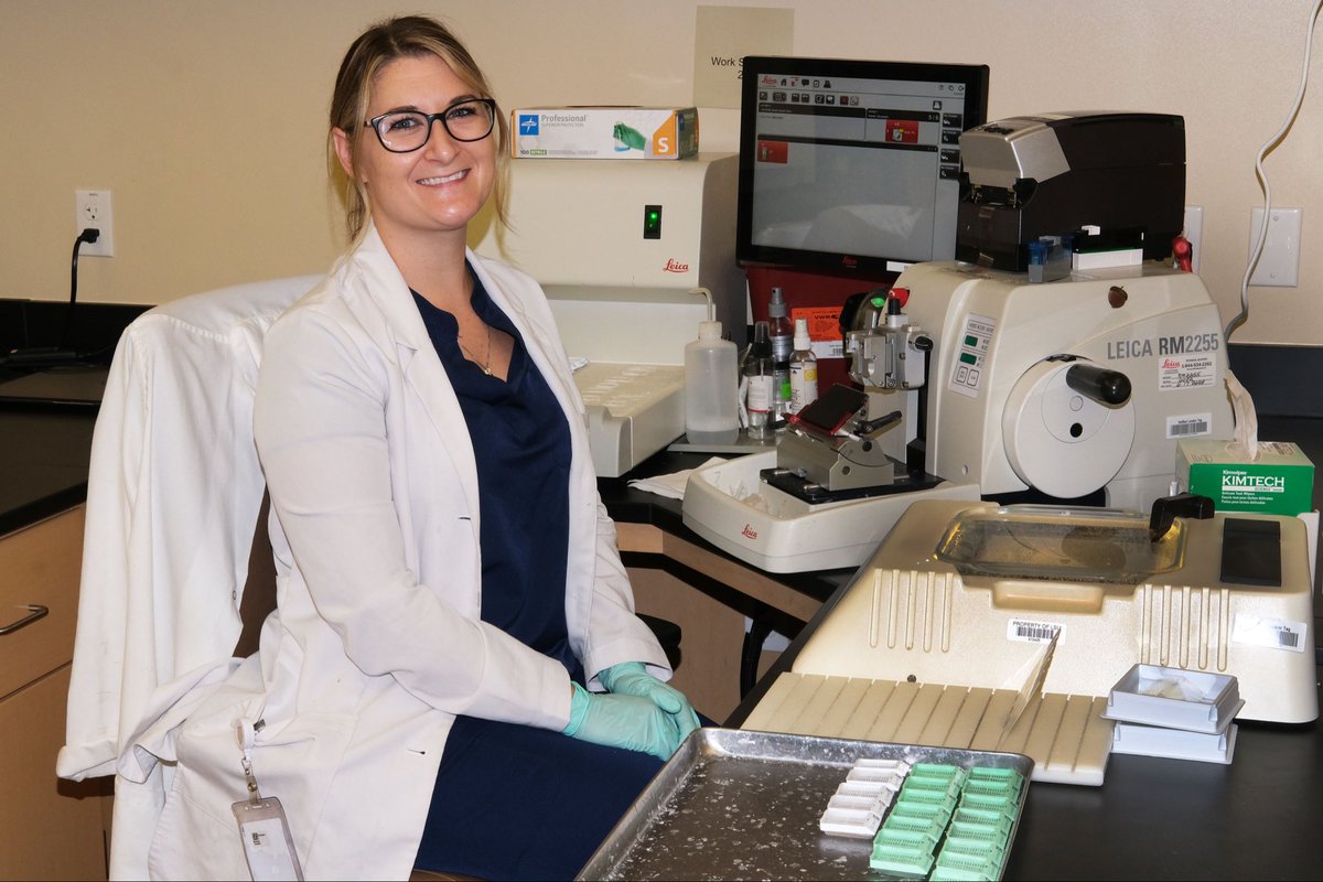lsuvetmeddean's tweet photo. I’d like to thank the talented medical technologists who run our diagnostic lab @LSUVetMed, @LSUDx. They bring unique expertise & skills, enabling us to deliver crucial diagnostic tests to our fine state & further afield—protecting animal & human health. #LSU #LADDL #WeProtect https://t.co/lbmwbfnY2i