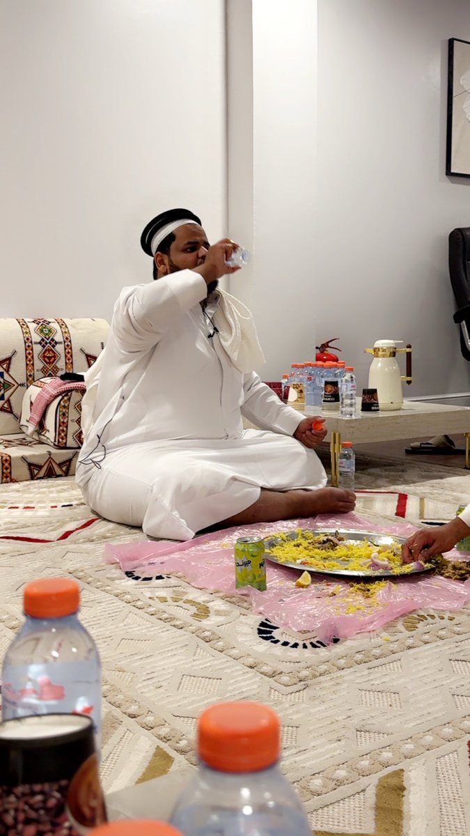 مسكين سلطان ما أكل 💔 

#كاريزما79