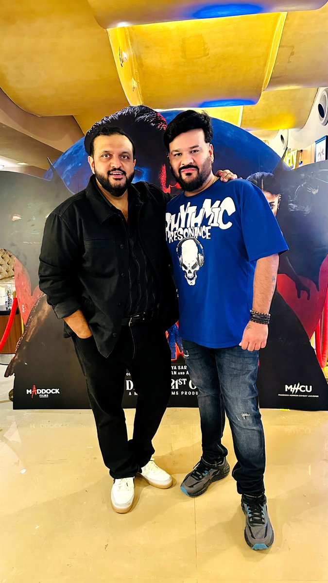 LPrem98's tweet image. Movie Review- #Thamma  Waowww⭐️⭐️⭐️⭐️⭐️it's a film that leaves you thoroughly entertained and completely satisfied.
The direction is simply superb, showing a masterful understanding of how to captivate the audience and make the picture look good to everyone.
Every single…