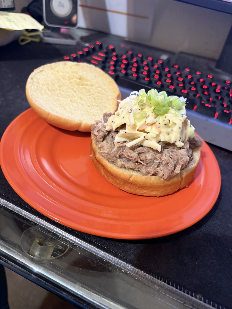 movingreader's tweet image. Pulled pork North Carolina style.