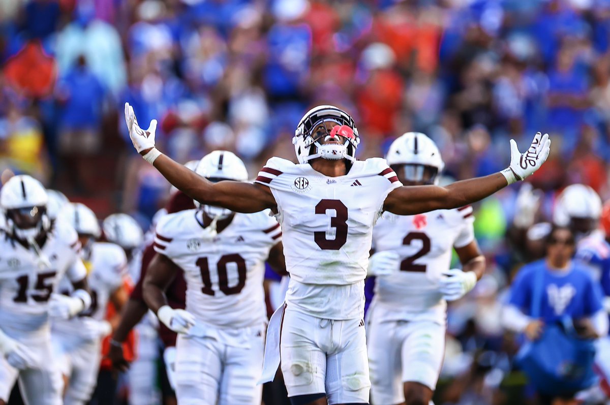 BRYLO AGAIN! 

His second interception of the day! 

#HailState