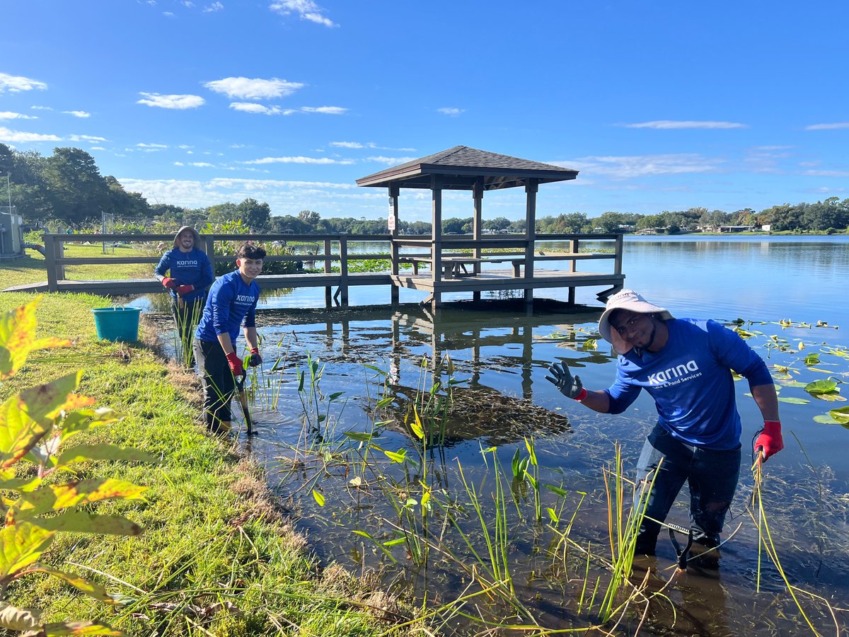 SERVProgram's tweet image. We would like to send a huge THANK YOU to the 44 fantastic volunteers who helped at Lake of the Woods today! We planted 1,383 native shoreline plants that will help to protect #waterquality & #wildlife habitat. You're the best! #volunteers #SERVSaturdays @seminolecounty