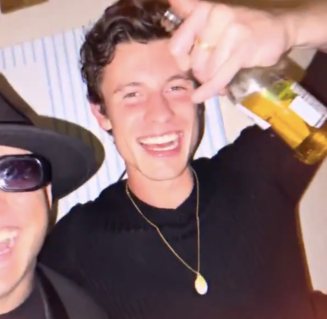perfectlytried's tweet photo. welcome back party boy 🤪 https://t.co/4vgOXcMUec