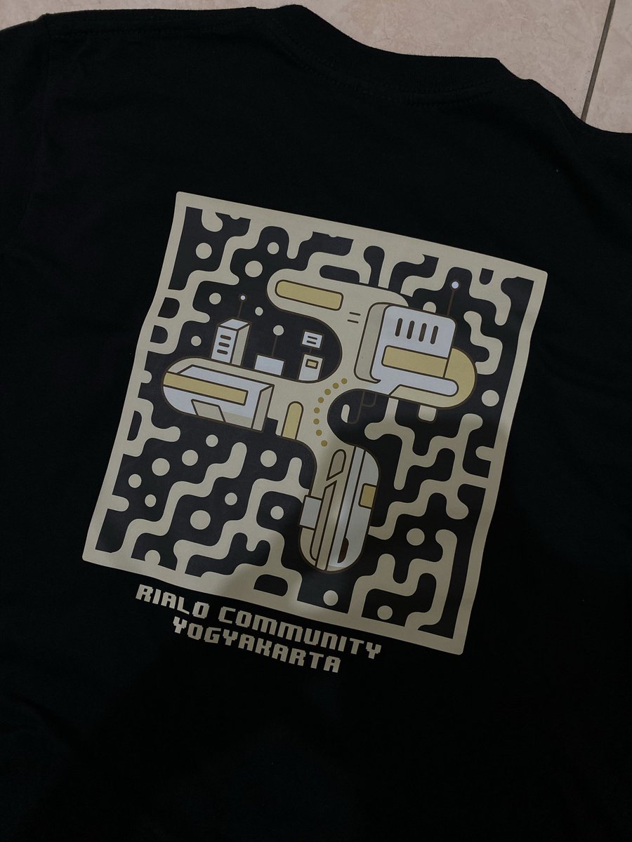 ivandarang's tweet image. This is a dope outfit for hangin’ out and my weapon to build Rialo
- Rialo Community Yogyakarta ( Indonesia )
@RialoHQ #RialoHQ #Web3Community #Web2 #RialoIndonesia