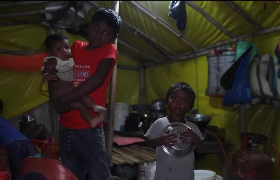 रिपोर्टर्स डायरी 
बिहार इलेक्शन 2025

बिहार चुनान कवर करने का मौक़ा मिला तो सोचा था बिहार के इंटीरियर तक जाकर लोगों को असल बिहार से मिलवाऊँगा. जैसे-जैसे सफ़र शुरू हुआ गांव-गांव जाना शुरू किया. शुरू से ही नेताओं के बयान और उनकी चकाचौंद से ज़्यादा मुझे ग्रामीण जीवन अपनी ओर खींचता