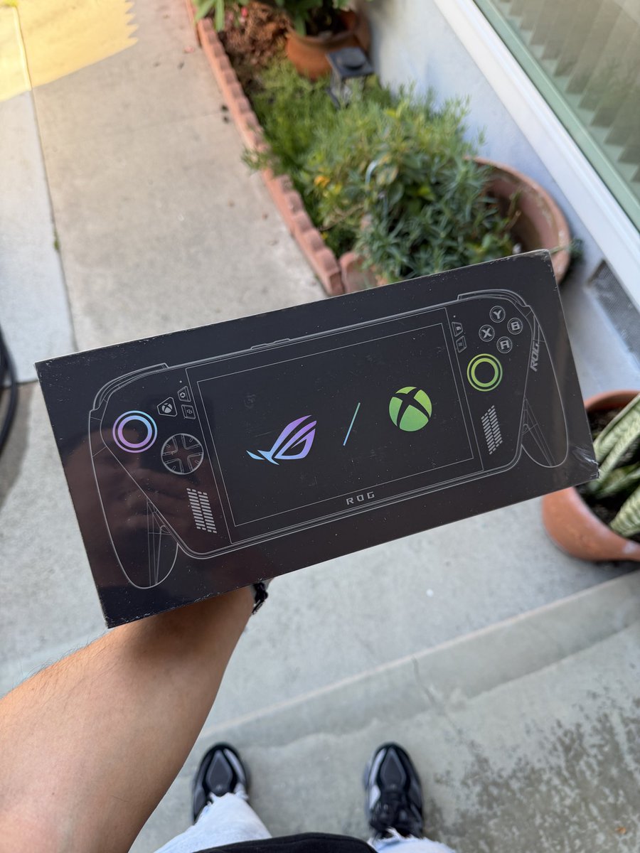 PAPIGFUNK's tweet image. ROG Xbox Ally X 🔥 #ROGXboxAllyX