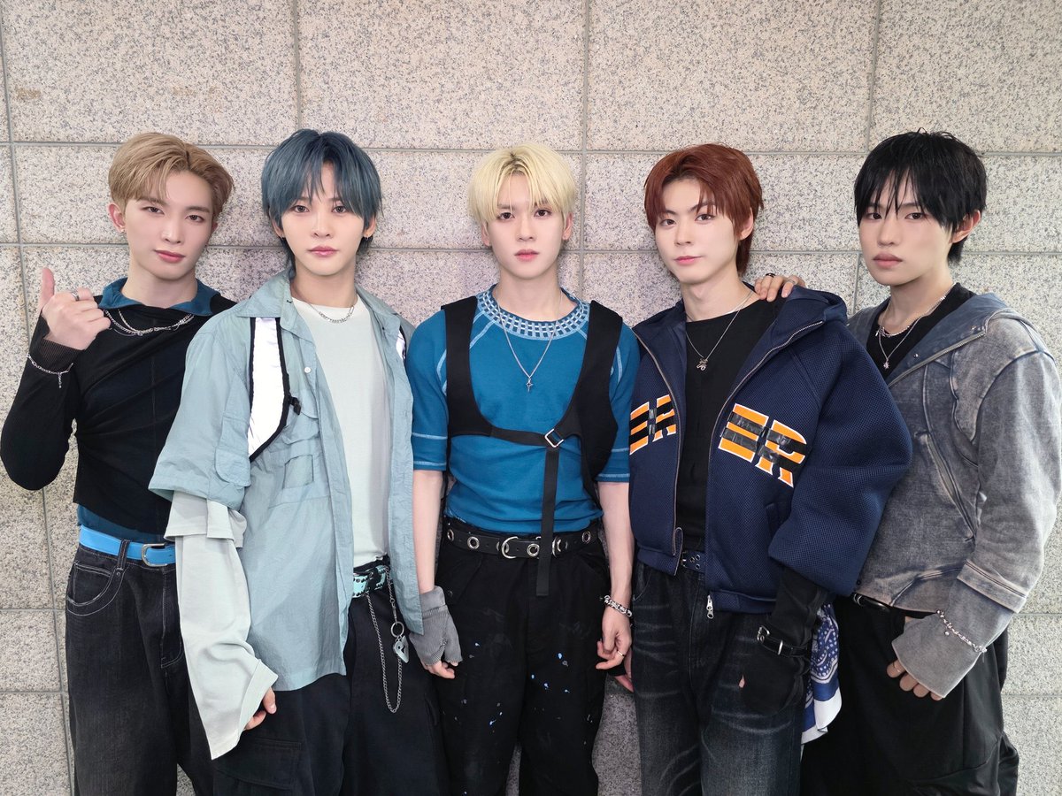 POW today on inkigayo 

Oct 19th 3:00PM KST🇰🇷
1:00PM ICT🇹🇭
2:20AM EST🇺🇸
11:00PM PST🇺🇸(Oct 18th)

#POW #파우