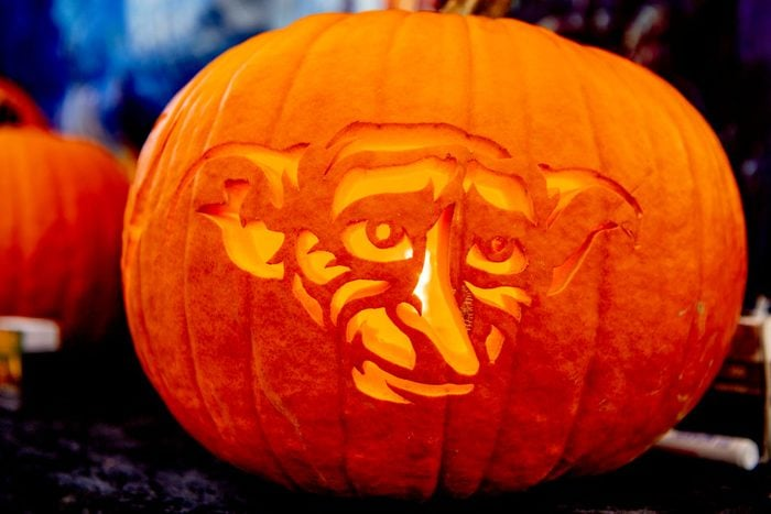 Marti_L's tweet image. Dobby from Harry Potter #PumpkinCarving