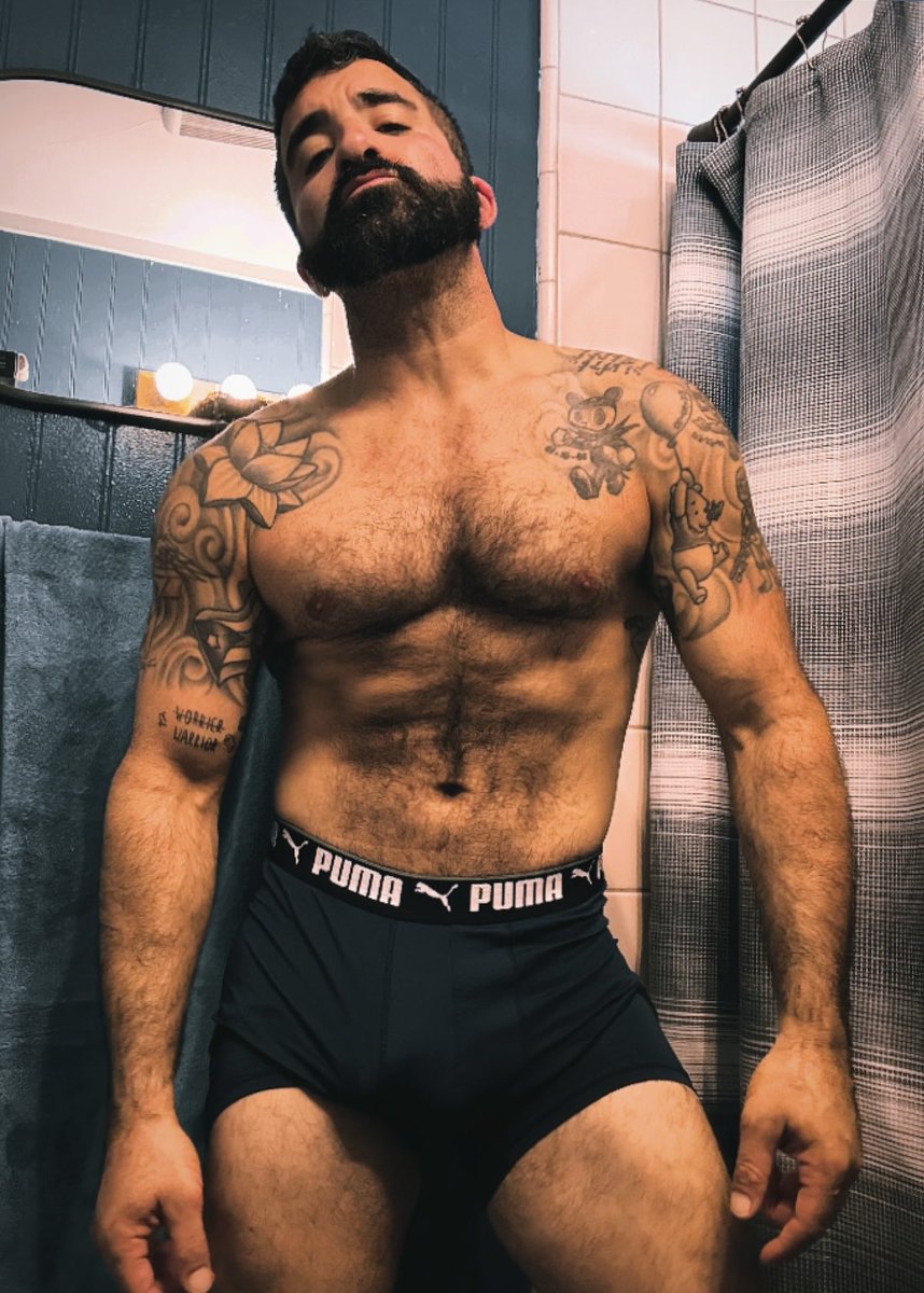 RandomAssDude86's tweet image. 🇮🇹Staying in on Saturday night 🇵🇷
Yea please 👀