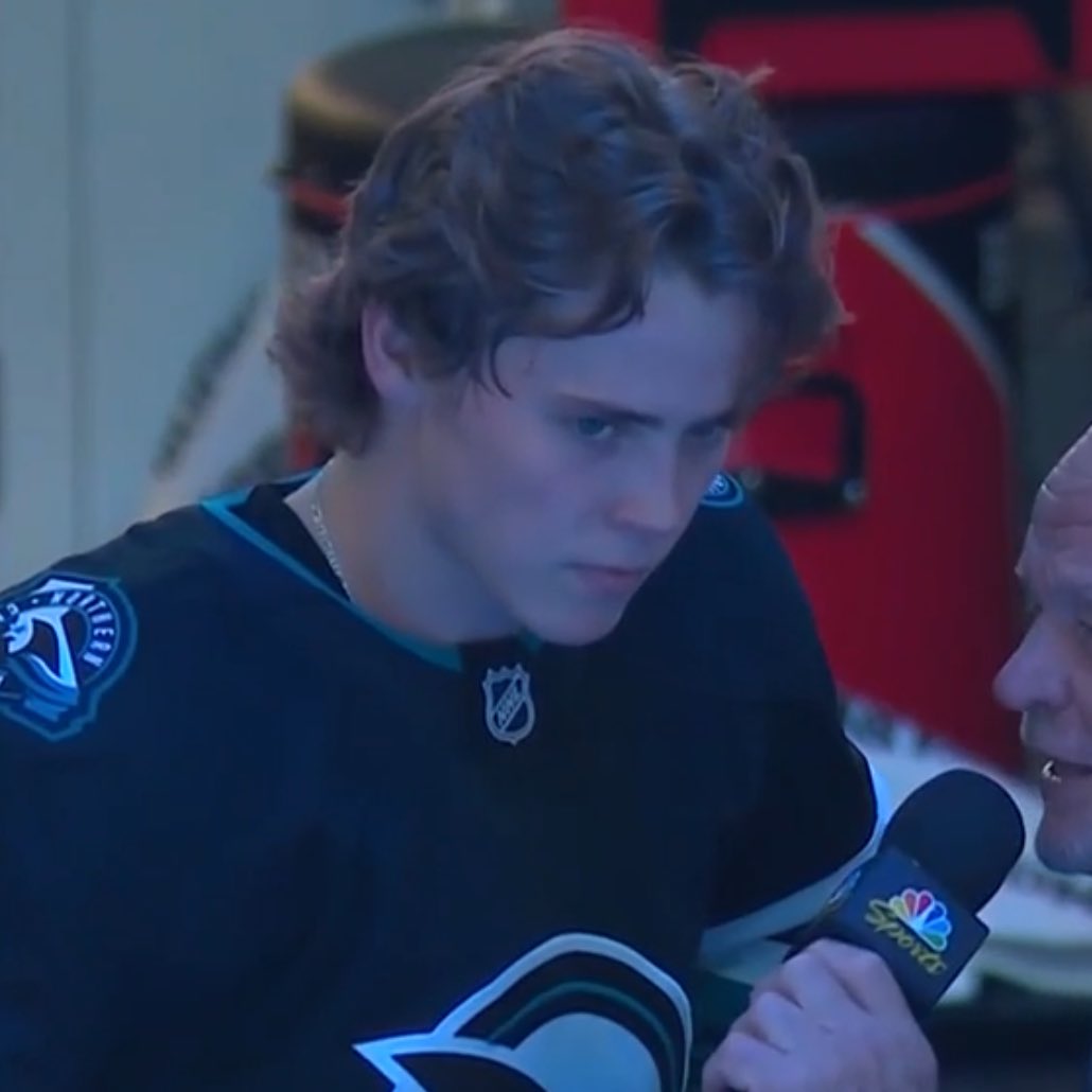 ekylover's tweet image. william beautiful gorgeous smith hockey strikes again