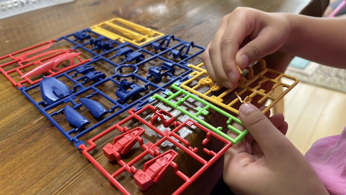 ウイングガンダムのツノが折れました(;´༎ຶД༎ຶ`)

でも、娘の心は折れてません

#ガンプラ #ガンダム #ガンプラ好きな人たちと繋がりたい