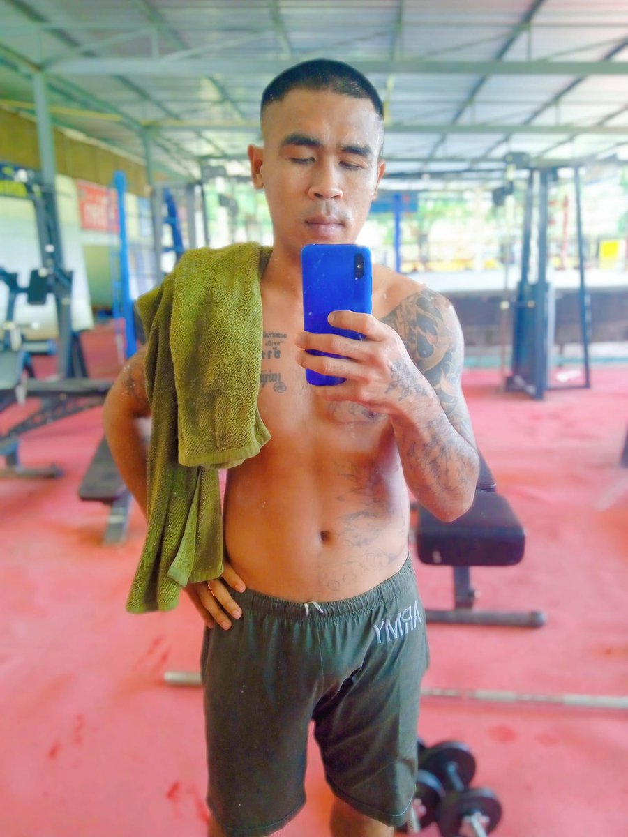 นักมวยหล่อ ๆ ครับ