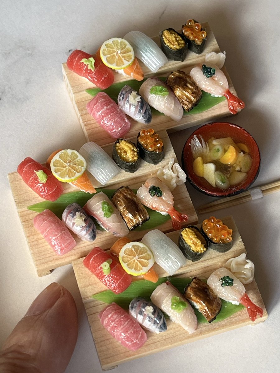 粘土のにぎり寿司☆
今回は三つ仕上げました🐟

#ミニチュア