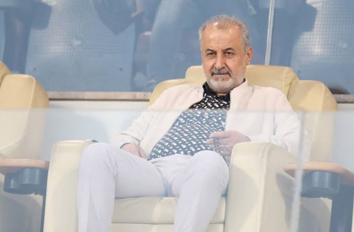 خارکصه ترو‌هفت خط تر از این بشر وجود نداره،از قیافش خارکصگی میباره
خداروشکر آخرم با فحش‌ کصکش جاکش سیکشو زدند 😌😆