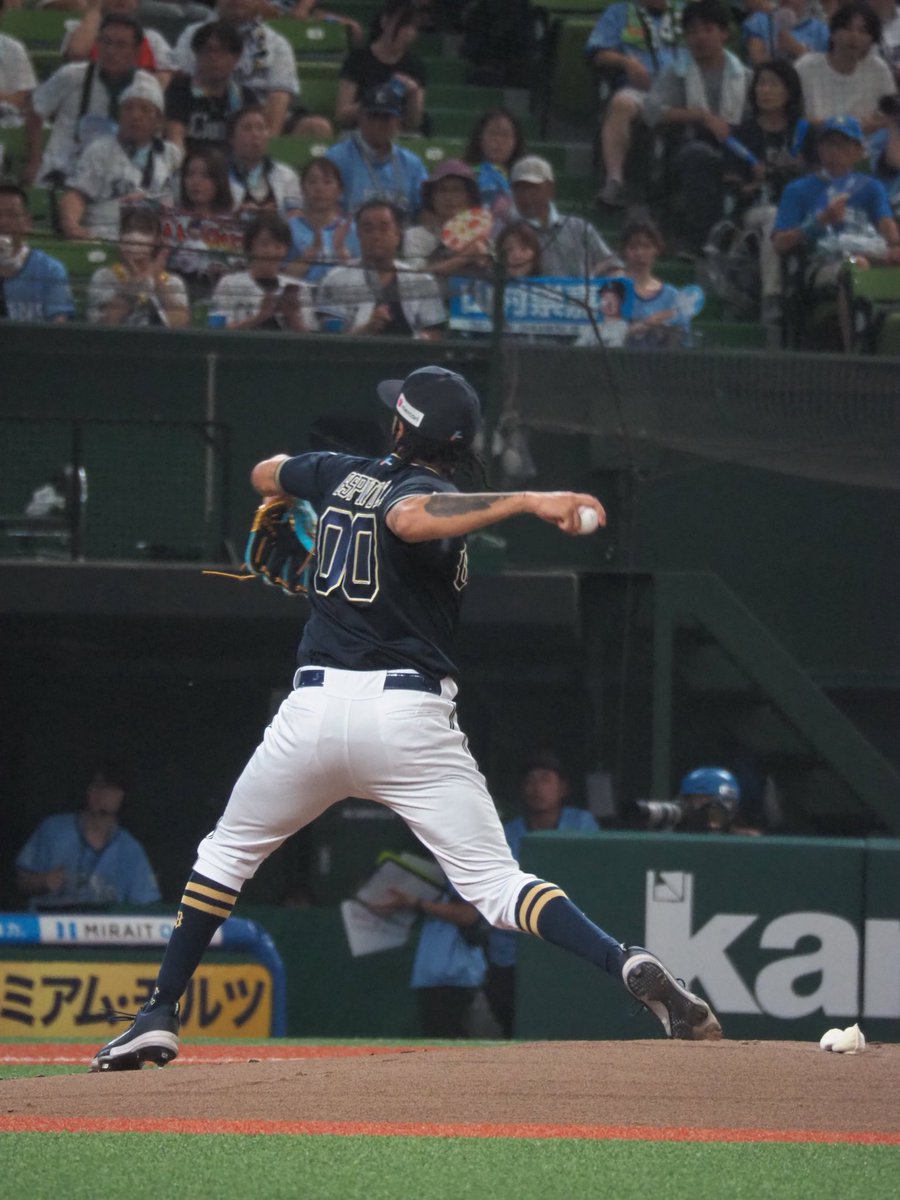 rin95rin6's tweet image. エスピのインスタかわいいね
来年また笑顔であいましょね〜🐮💕
今季もフルでローテ回ってくれて感謝感謝
怪我早く治してね…！！

去年宮城くんが来年も一緒に頑張ろうと声をかけてくれたりして2年契約してくれたのは嬉しかったな。
来年たくさんエスピのヒロイン聞けますように✨
#Espy