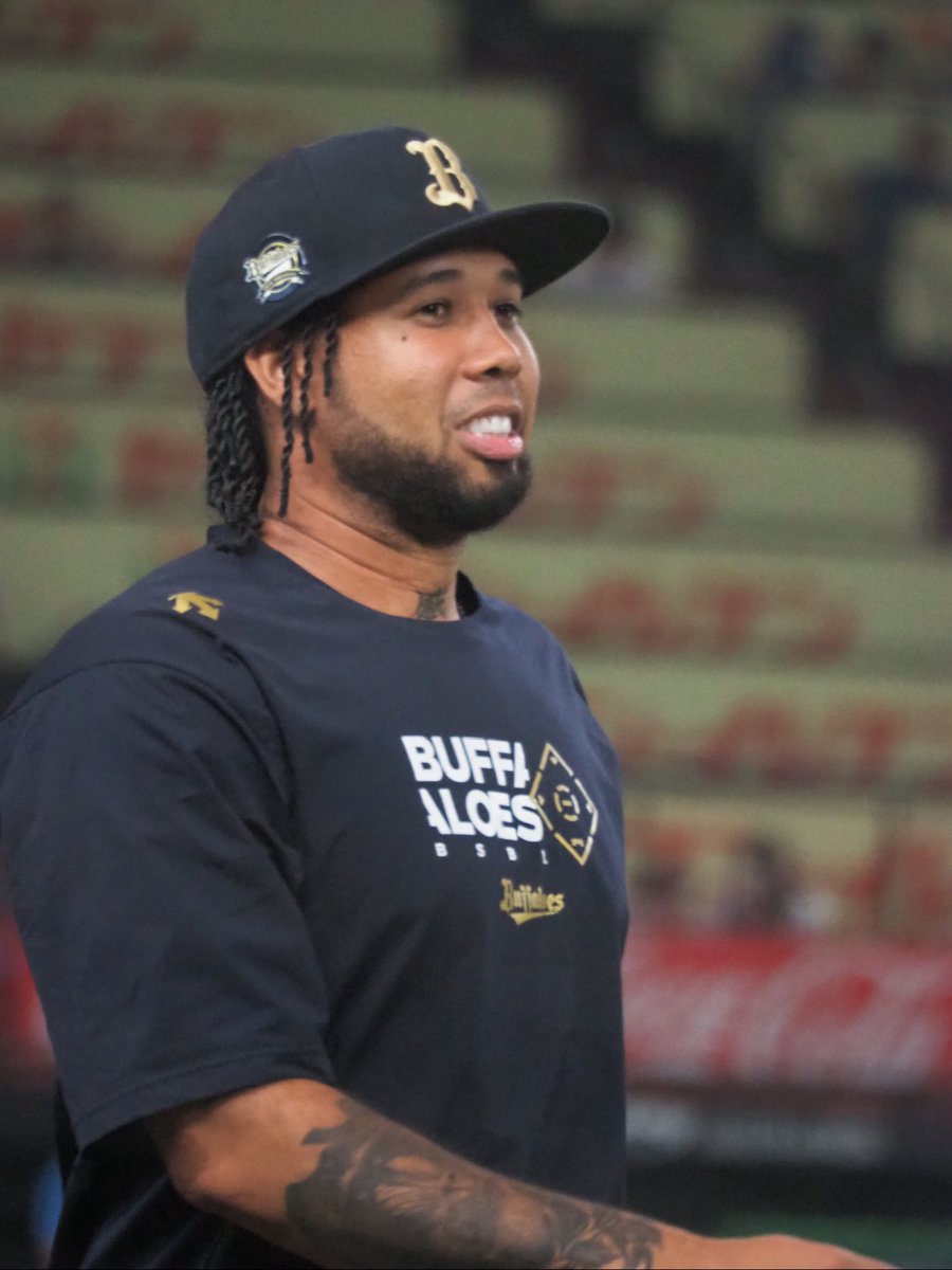 rin95rin6's tweet image. エスピのインスタかわいいね
来年また笑顔であいましょね〜🐮💕
今季もフルでローテ回ってくれて感謝感謝
怪我早く治してね…！！

去年宮城くんが来年も一緒に頑張ろうと声をかけてくれたりして2年契約してくれたのは嬉しかったな。
来年たくさんエスピのヒロイン聞けますように✨
#Espy