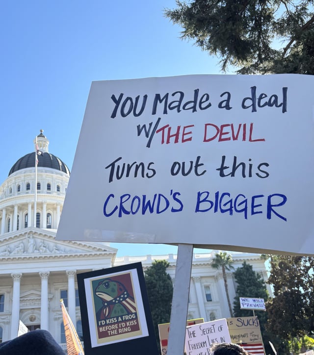 Omg this was spotted in the "No Kings" protest in Sacramento