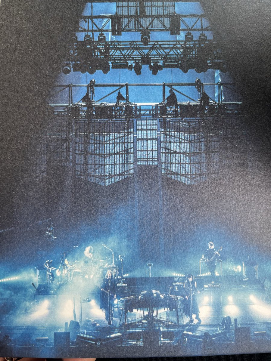 もう辛くないと言えば嘘になるし前を向いてばかりだと疲れる時もある

それでも

ってやつですな。