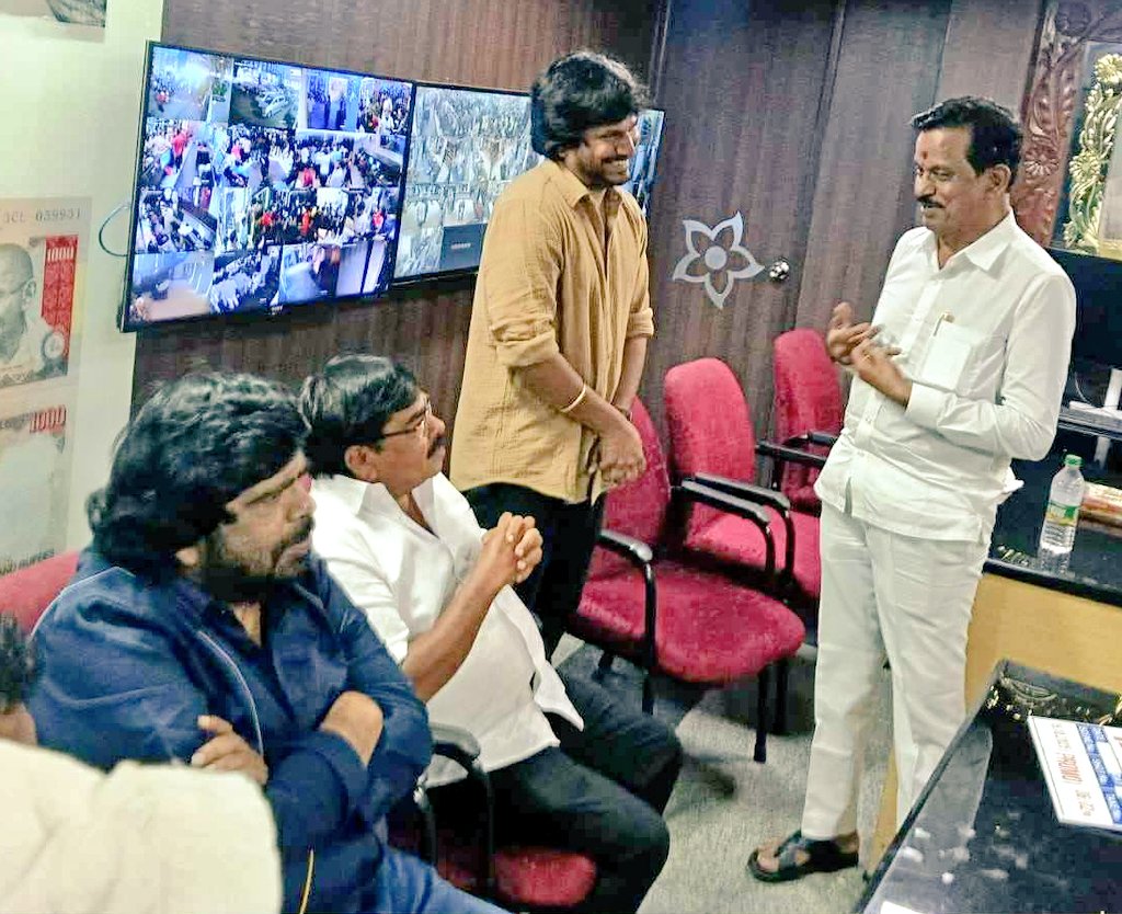 TesingVasu's tweet image. ரத்தம் கொதிக்க வைக்கும் அதிரடி அத்தியாயம்  ⏳🔥
#SilambarasanTR 👑⏳
@SilambarasanTR_🐦‍🔥
@theVcreations @desingh_dp ⏳💪