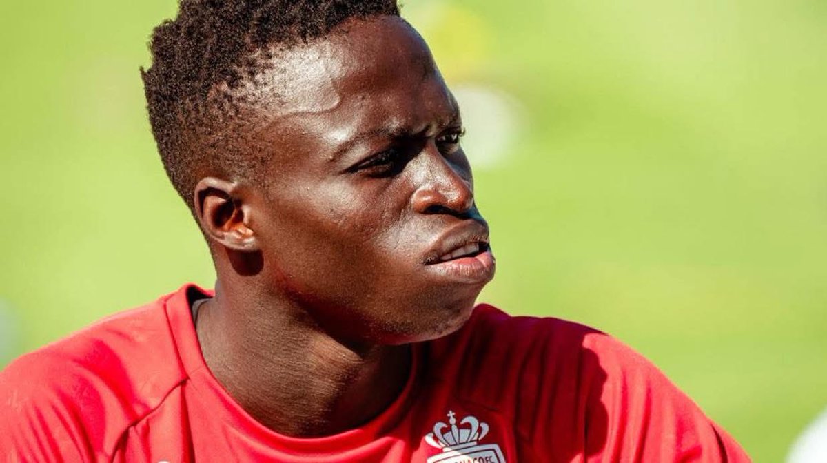 “When I signed my first pro contract, girls who said I was ugly started texting me. They said the Europe weather has changed my look. I looked at the mirror but I didn’t see any change. That’s when I realized women don’t have a choice when there’s money.”
– Krépin Diatta