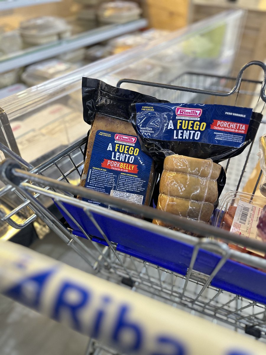 ¡Llegó lo nuevo de Rimith A Fuego Lento! 🤤🐷🔥Descubre el auténtico sabor del Pork Belly y la Porchetta. Ricos tocinos de cerdo, condimentados con ingredientes 100% naturales.

¡Ya disponibles en tu Riba Smith favorito!

#RimithAFuegoLento #RibaSmith #PorkBelly #Porchetta