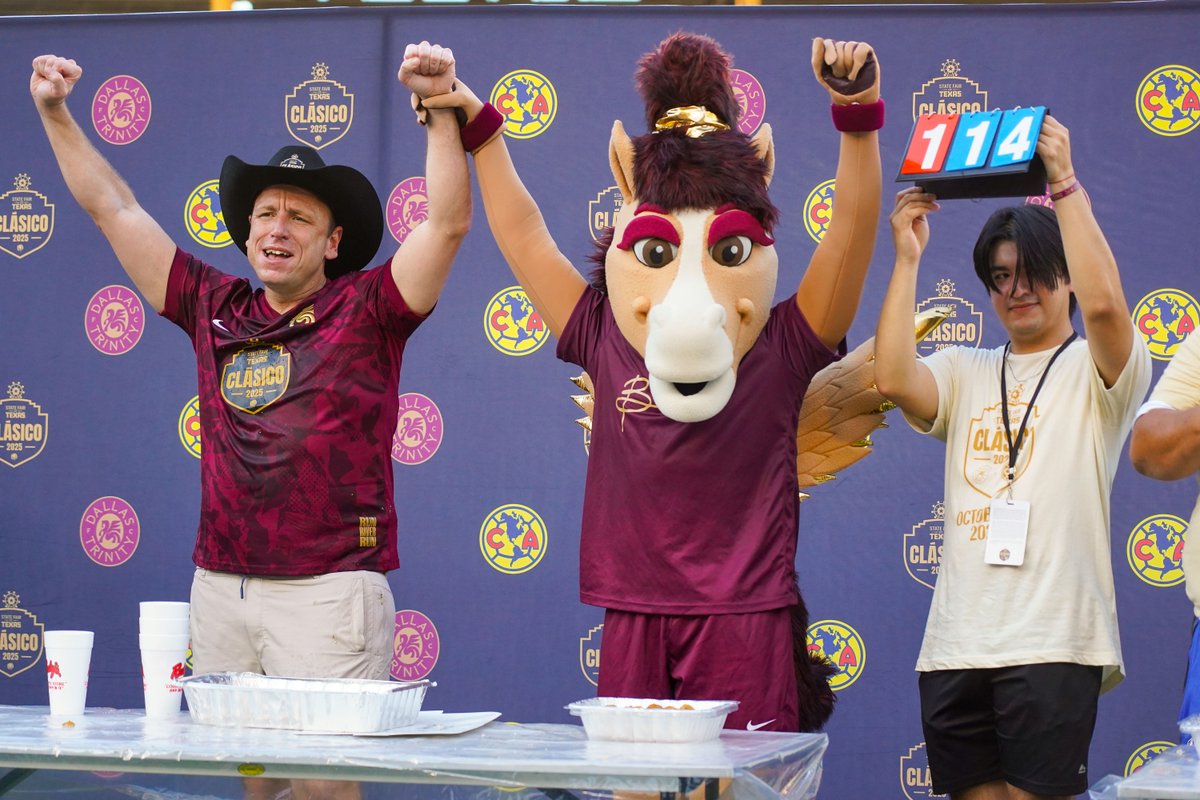 Confirmed Fair Foodie ✅ During halftime of the State Fair Clásico, @JoeyJaws devoured 114 of our 2025 Big Tex Choice Awards winner, Crab &amp; Mozzarella Arancini from Texapolitan Pizza, in just 4 minutes!