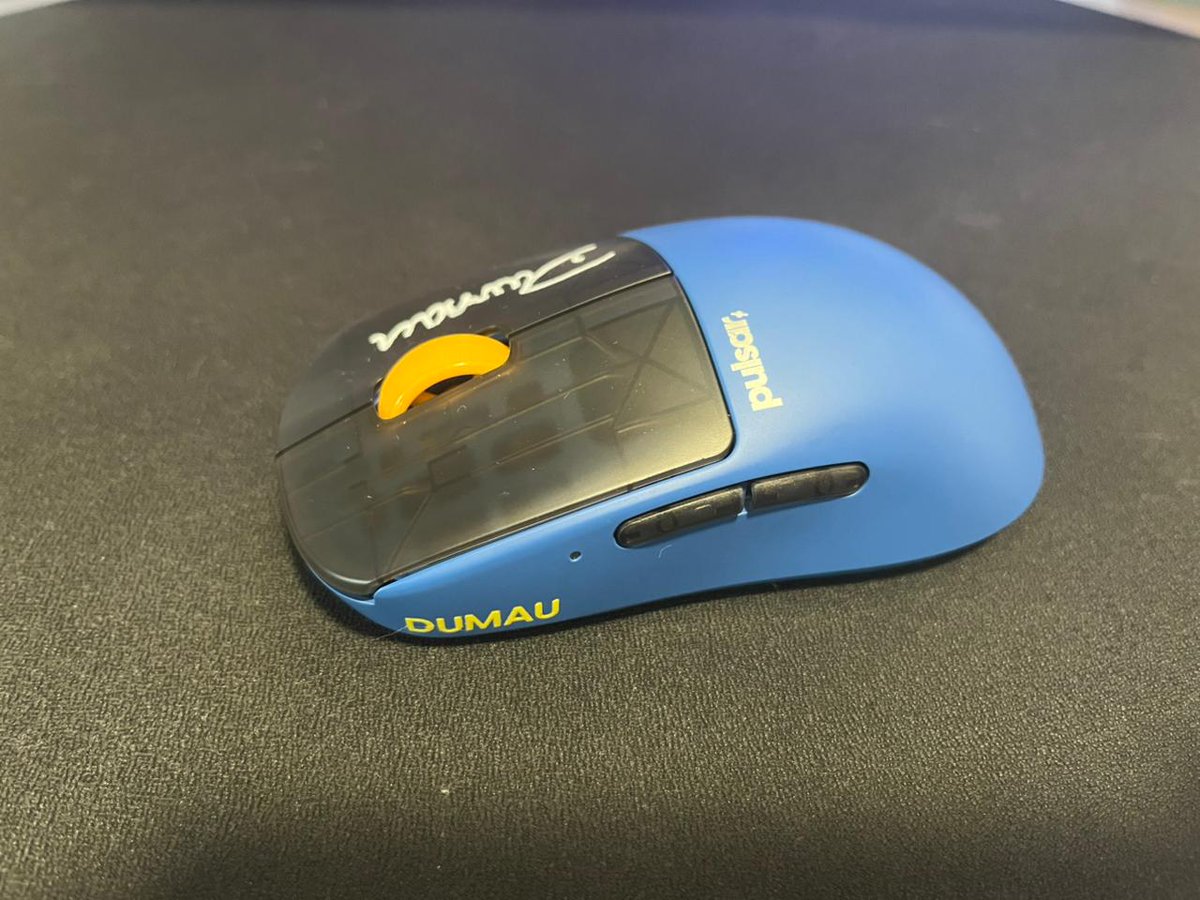 legacyggbr's tweet image. Pra agradecer o apoio de vocês, vamos sortear um mouse assinado do @dumaucs na nossa stream durante a final do CAC! 🫶
Como participar?
- Seguir a Legacy aqui no twitter
- Dar RT nesse post
- Estar presente na nossa transmissão e participar do sorteio por lá
Vamos enviar uma…