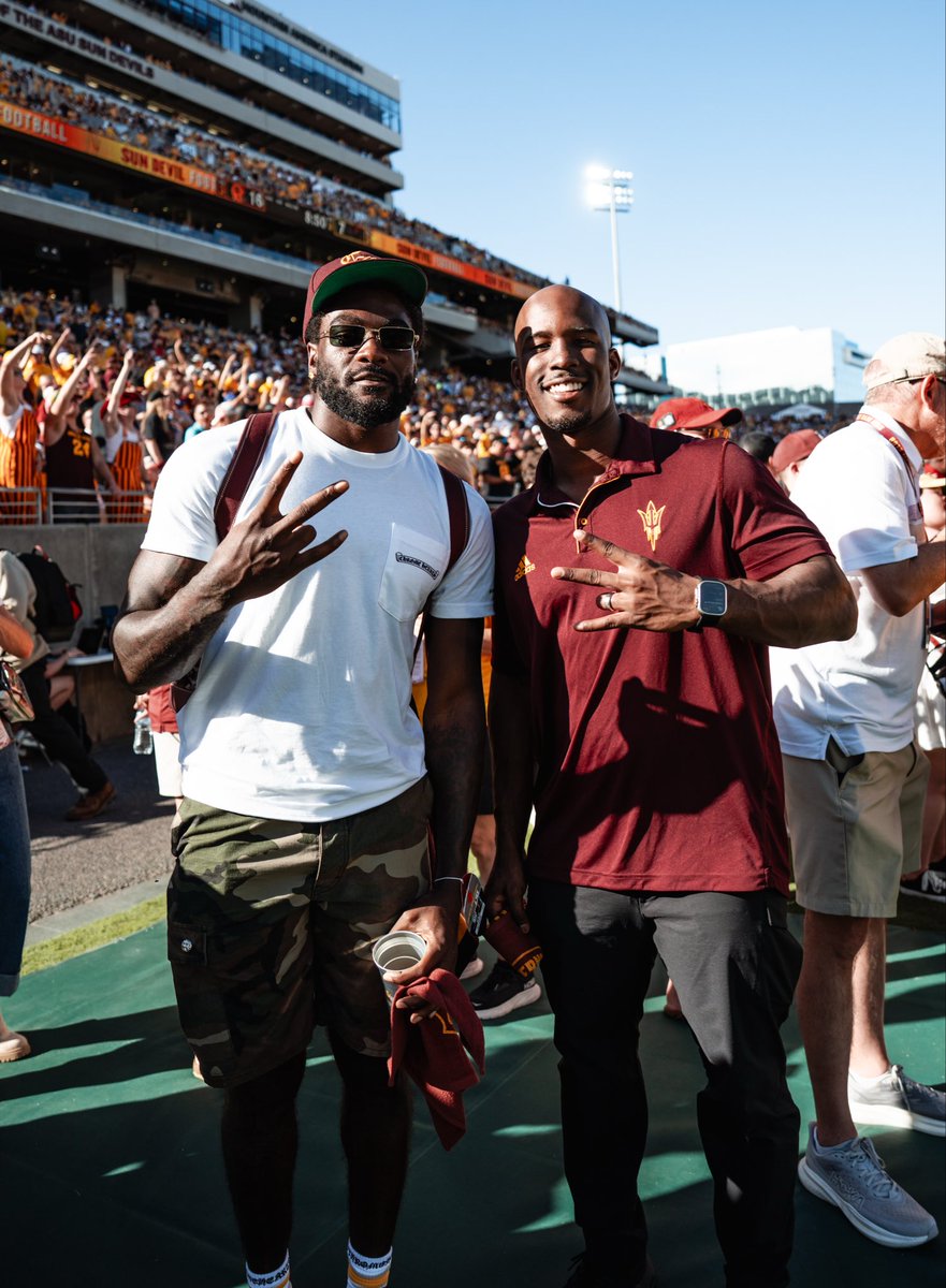 ASUFootball's tweet photo. Sun Devil Brothers 🔱 https://t.co/GbkvWczWRt