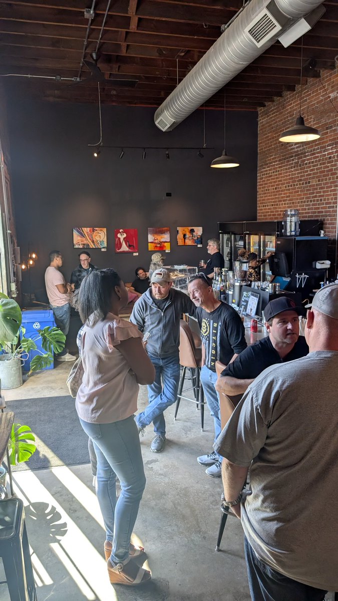 Great time today with <a href="/michelleo_21mil/">Michelle O</a> and the BITCOIN ARMY MEETUP at #BaryoDurham. Thanks so much for hosting at our spot!  Looking forward to the next one!

<a href="/TheCoinDad/">TheCoinDad</a> <a href="/MyBitcoinCousin/">Bitcoin Cousin</a> <a href="/ericporper/">Eric Porper</a> <a href="/Cryptolina/">Cryptolina</a>