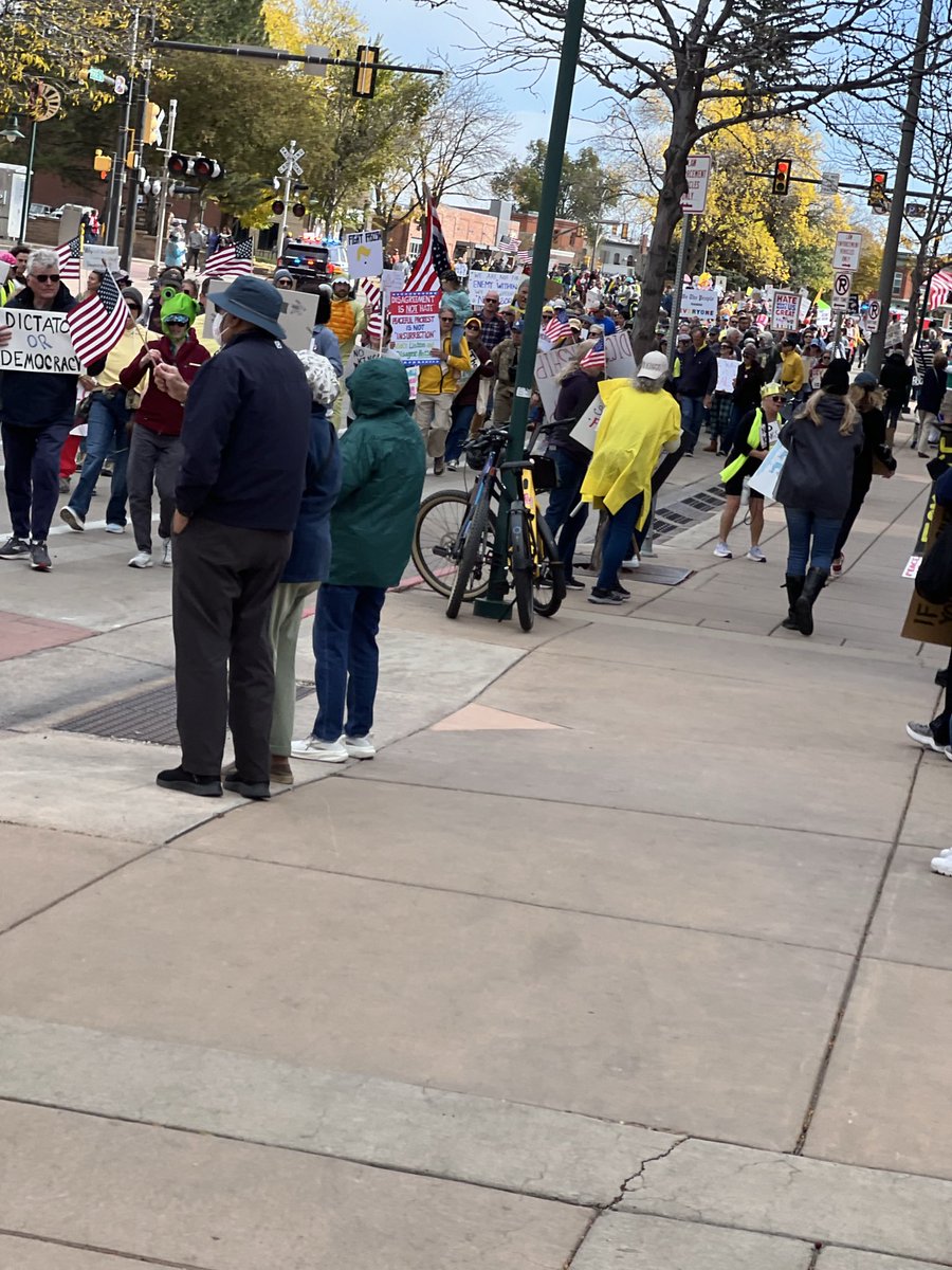 goodlifecp's tweet photo. @sallymauk @gtconway3d @mtpublicradio Hey Sally! 8,000-10,000 estimated here in Fort Collins https://t.co/gzdpOHihp4