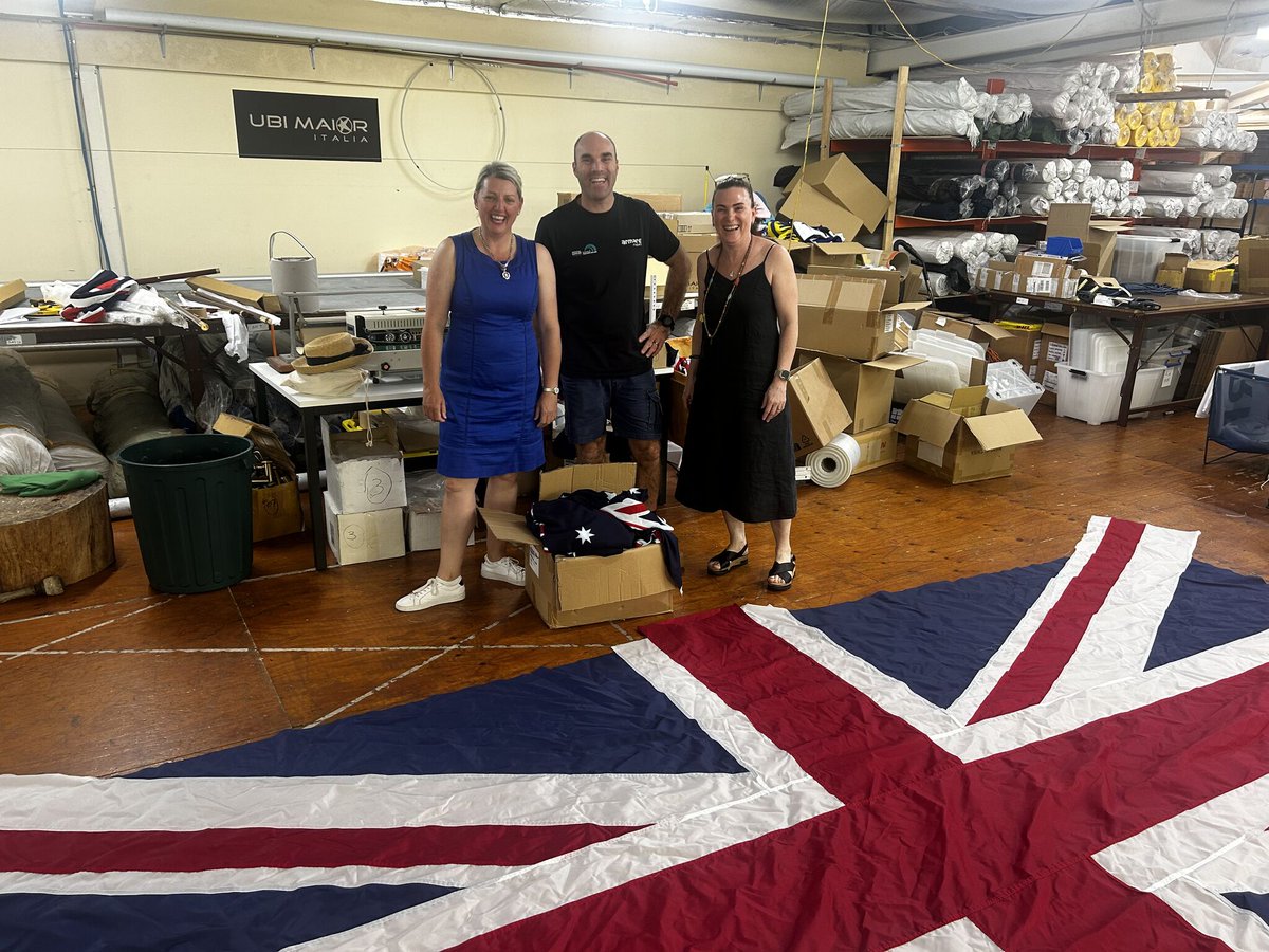 hot_rails's tweet image. You can't build anything in Australia, flag edition...

[Harry West, Fox Flags, Palmer Flags, Flagworld/Carolla Richardson]