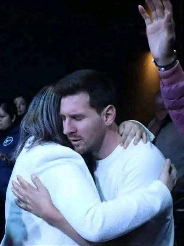vdmempire's tweet image. Breaking News🚨
Leo Messi has received Jesus Christ as his lord and savior. He has vowed to acknowledge Christ and preach his words to the whole world .
Leo has EVERYTHING one can wish for but still couldn’t play with God . This is for you who think those who pray or…