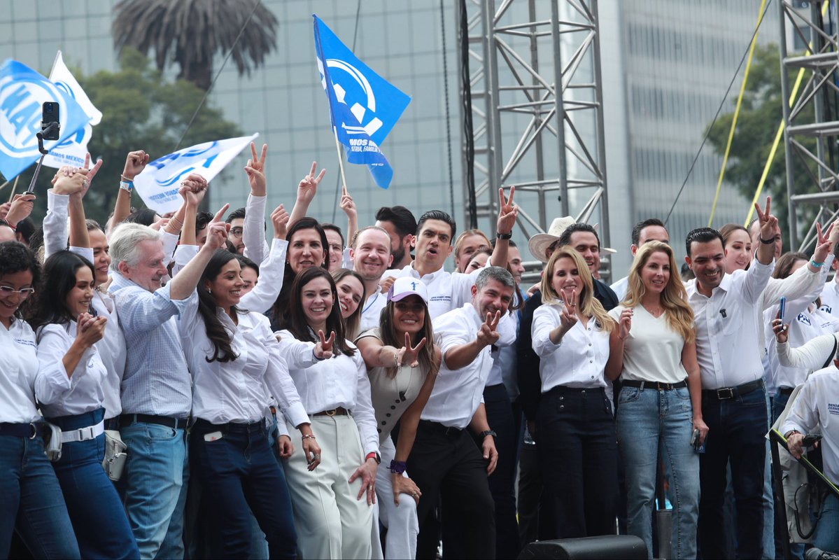 Este equipo le va a devolver a México la esperanza de soñar con un mejor país.
Patria, familia y libertad.

¡Somos <a href="/AccionNacional/">Acción Nacional</a>!❤️‍🔥