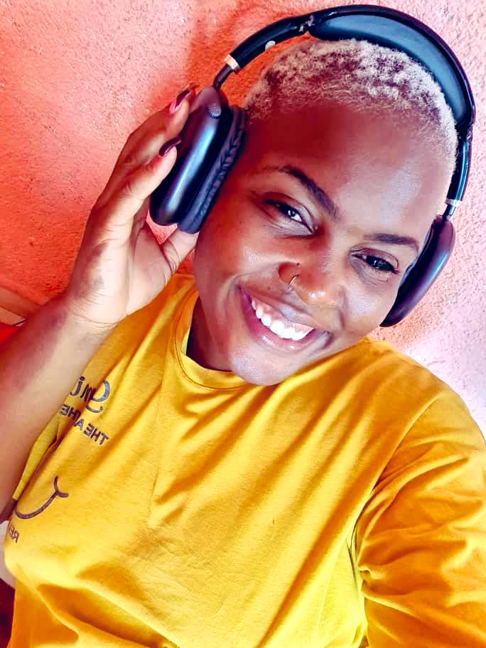 <a href="/philayiti/">Philayiti Radio</a> nan zorèy mwen, <a href="/efdecime/">EdnerFils Segur E. Bonnaig-Decime🌎</a> jwe mizik pou geri kè ak nanm mwen: #MizikSeLavi #EdMusical