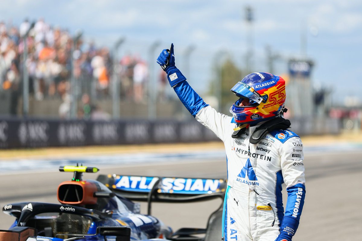 Carlossainz55's tweet image. 🇺🇸 Good day! Happy with P3 in the Sprint and my laps in Quali. Our car is tricky in windy conditions, so P9 is decent. We'll aim to move forward tomorrow. Our ultimate goal is to bring home more points for the team!

👉carlossainz.es/en/carlos-sain…

-
#CarlosSainz