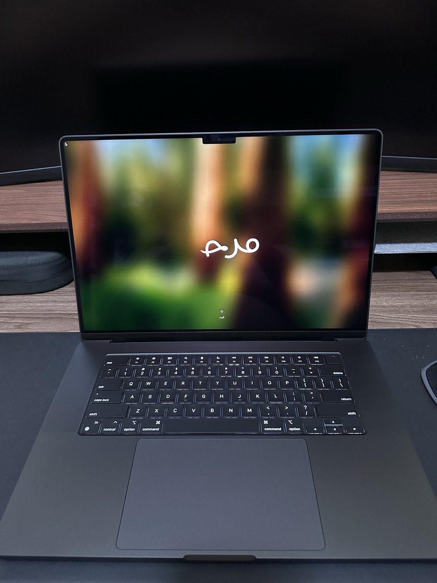 todiojisan's tweet image. Perdi as contas de quanto empresas pequenas e não listadas no mercado, as quais eu sempre busco, me dão de benefícios. Nem é só pelo MacBook M4 Max 48Gb RAM 1Tb SSD 40 Núcleos, não. Mas pagam despesas do HO, férias remuneradas, sick day e a atual tem até Unlimited PTO 🥹