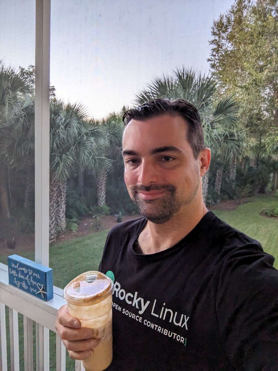 cljwebdev's tweet image. Today, I turned 40
drove to Florida,
and got a free Starbucks.