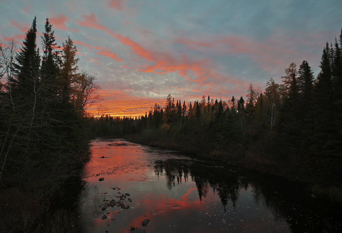 A gorgeous Temperance River sunset