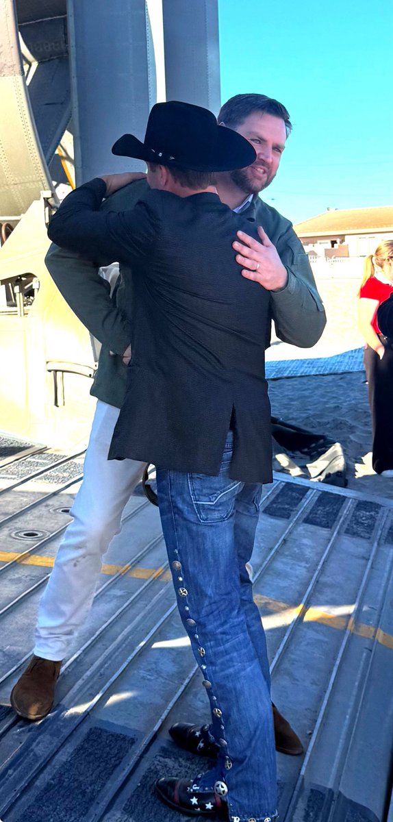 John Rich🇺🇸 (@johnrich) on Twitter photo Great to meet <a href="/VP/">Vice President JD Vance</a> today at Camp Pendleton today🇺🇸 Great to meet <a href="/VP/">Vice President JD Vance</a> today at Camp Pendleton today🇺🇸