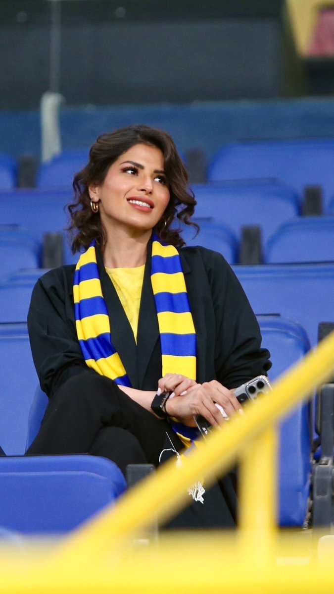 الف مبروووووووك لجمهور الشمس 💛💙
#صداره_بس 
#النصر_الفتح