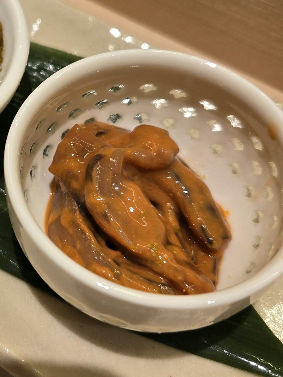 おはようございます！

からの～。
今日は、いか塩辛の日！

10月がイカの旬でイカの足が10本である事と19日は塩辛がイカを熟成して作られることに由来して「じゅく(19)せい」の語呂合わせから！

イカはそんなに得意ではないですが、塩辛は好き！

あ～、飲みたい！

それでは、皆様、良い一日を！
